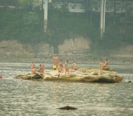裸泳胜地大揭秘：全球最热门的海滩在哪里？