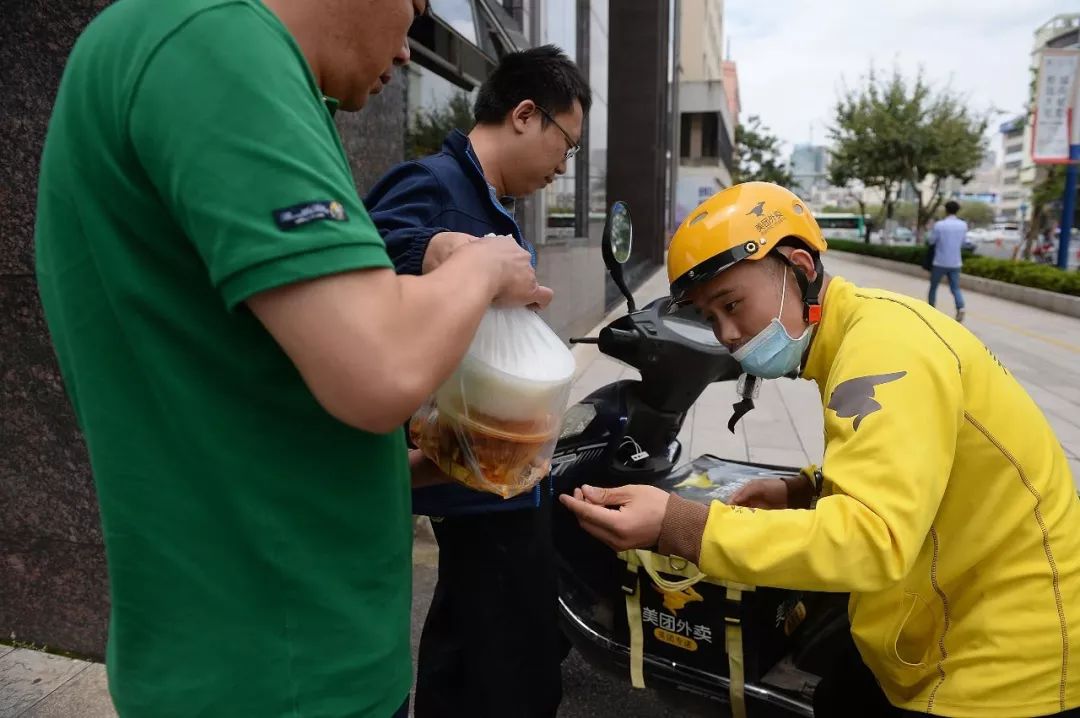 兼职外卖员工资一般多少钱,晚班兼职三小时100元,外卖员工资一般多少钱