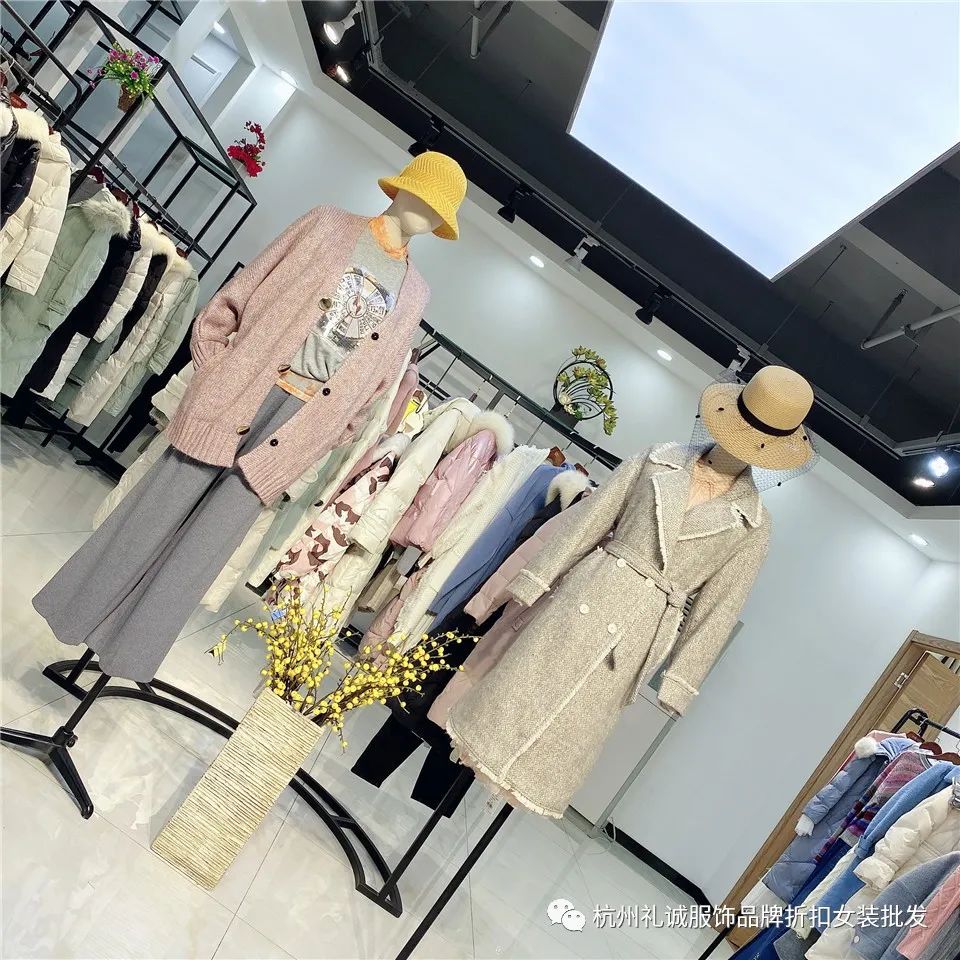 女装大牌尾货批发哪里便宜,最便宜服装批发货源,女装尾货批发哪里便宜
