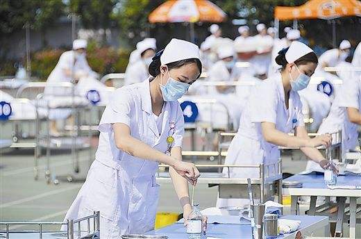 初中毕业学什么技术有前景,适合女孩初中文化学的技术,初中毕业学什么技术