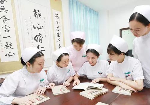 女生就业现在什么职业前景好,福利好且高薪的10个就业岗位,现在什么职业前景好