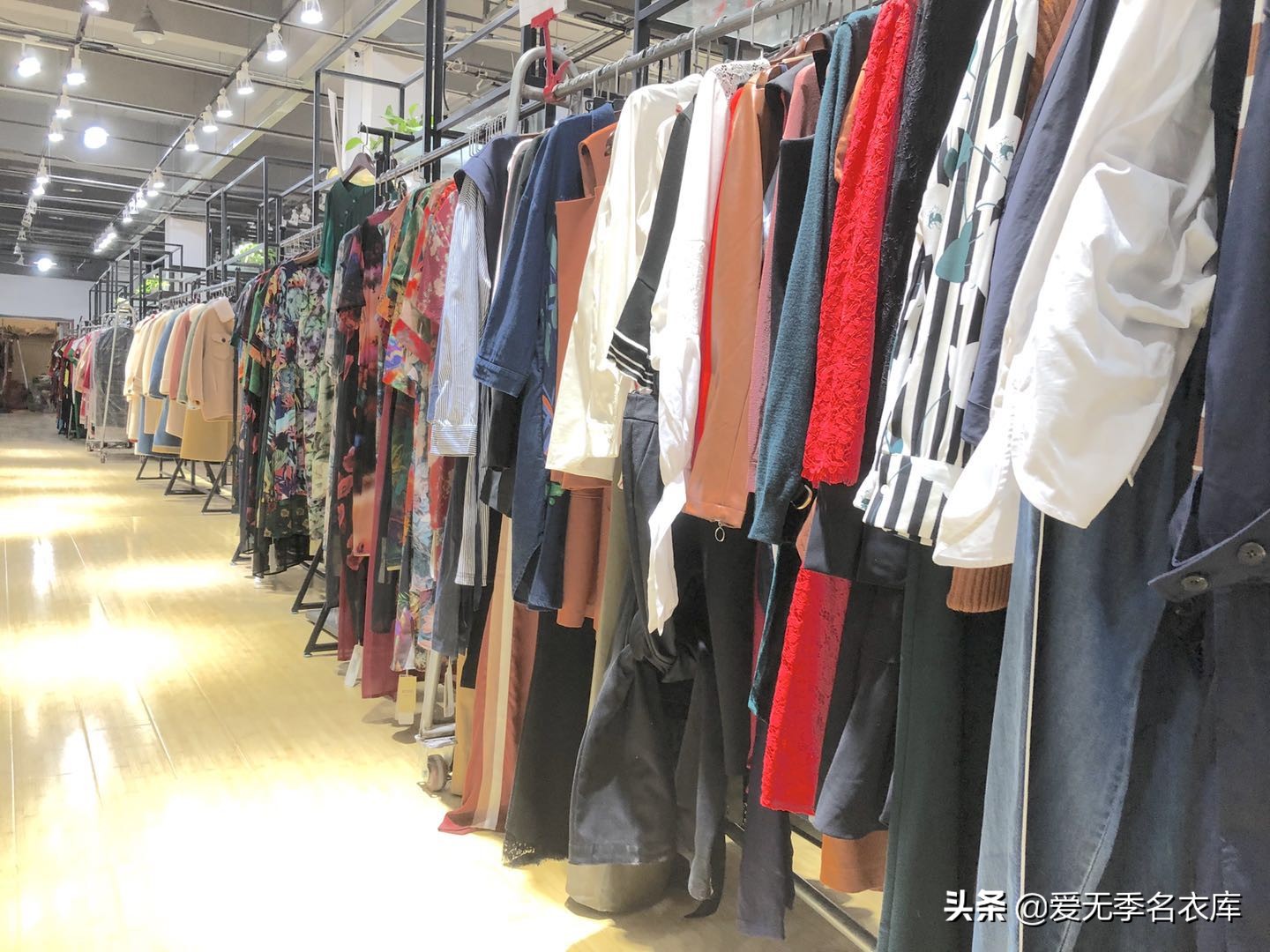 服装店进货渠道有哪些,自己开服装店进货技巧,服装店进货渠道