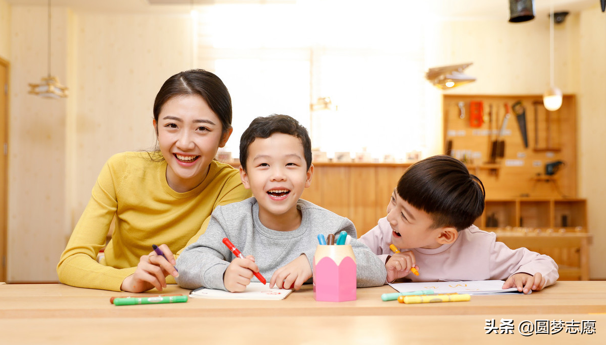 现在女孩子学什么比较好,适合女孩子学的手艺,女孩子学什么比较好