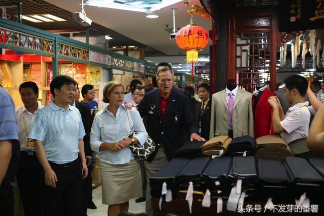 秀水街市场衣服怎么样,推荐外地人不知道的北京逛街购物好去处,秀水街