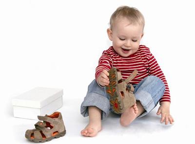 童鞋尺码标准对照表,0~4岁宝宝鞋子尺码表分享,童鞋尺码