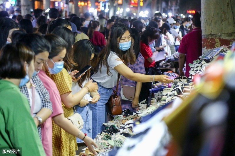 新手摆地摊卖什么好,盘点地摊10大快消品,摆地摊卖什么好