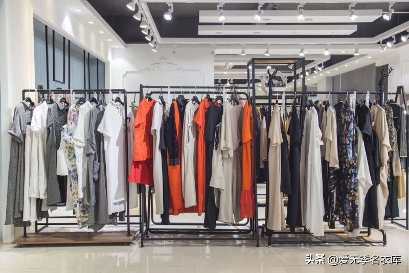 网店卖衣服货源怎么找,服装新手必备拿货技巧,网店卖衣服货源