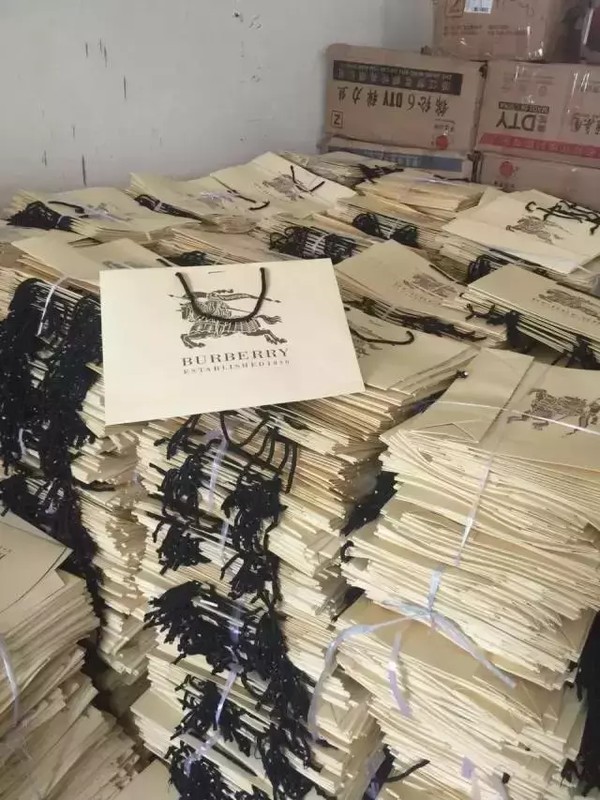 奢侈品代购揭露,奢侈品代购骗局大揭秘,奢侈品代购揭露