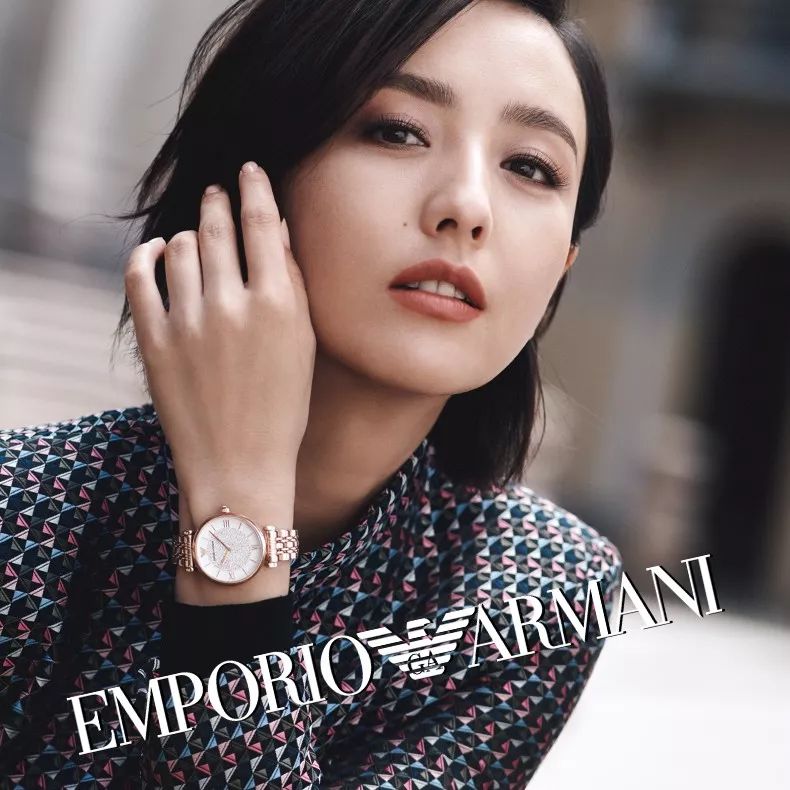 女士什么人戴阿玛尼手表,阿玛尼手表女最火款式,什么人戴阿玛尼手表