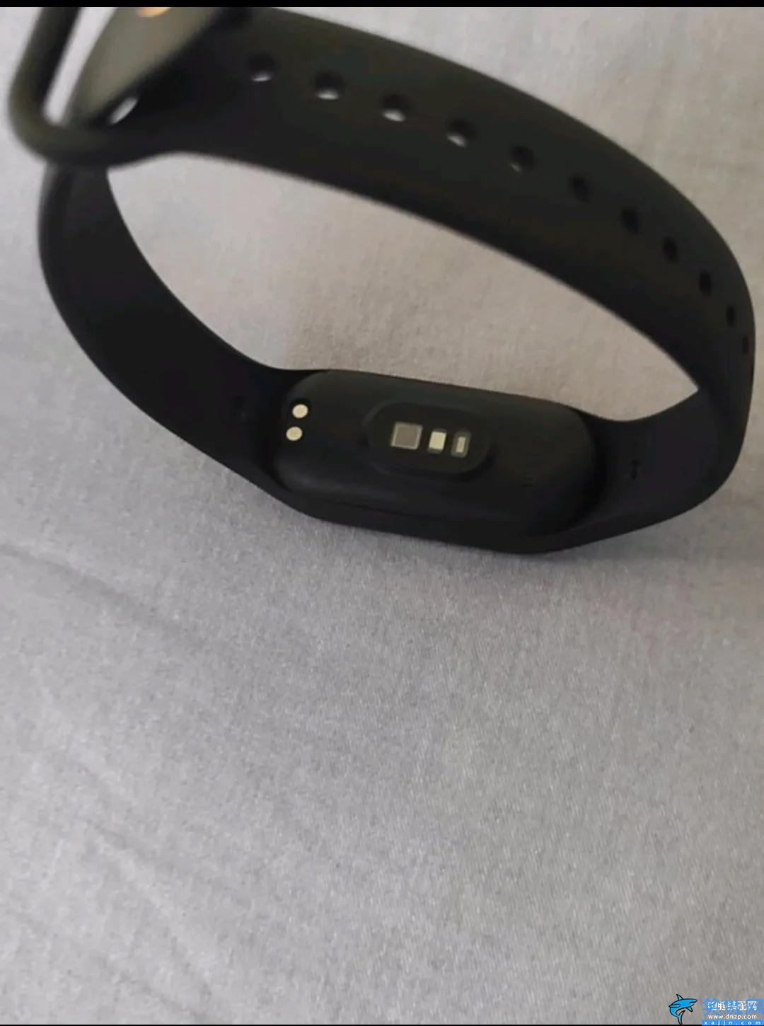 小米手环首次怎么开机,小米手环第一次激活的教程