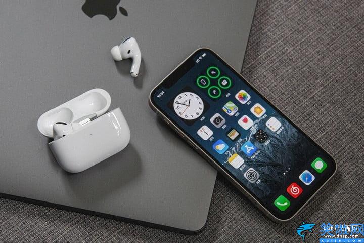 airpods pro音量大小怎么调,iPhone蓝牙耳机调节音量教程