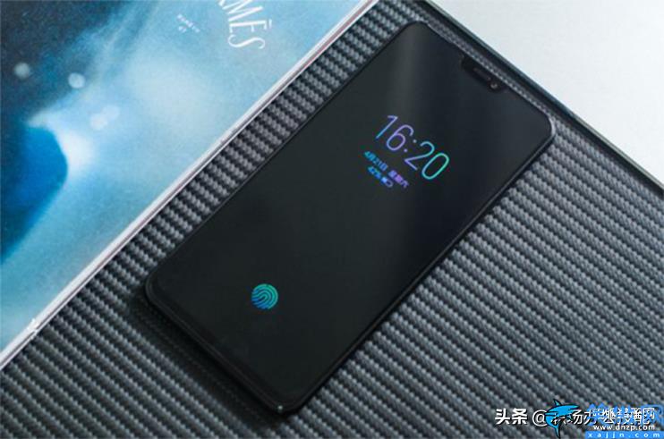 华为手机锁屏时间位置怎么移动,华为手机息屏显示时间方法