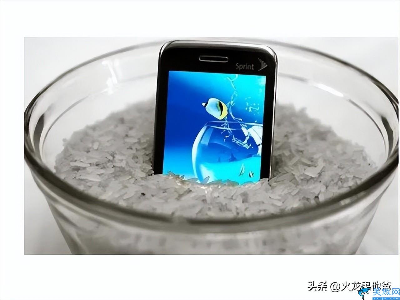 手机进水屏幕失灵了怎么办小米,手机调水里面屏幕不能用处理方法